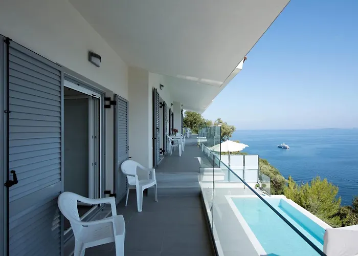 Exquisite Corfu Retreat 3 Bedrooms Lucas Panoramic Sea Views 빌라 *